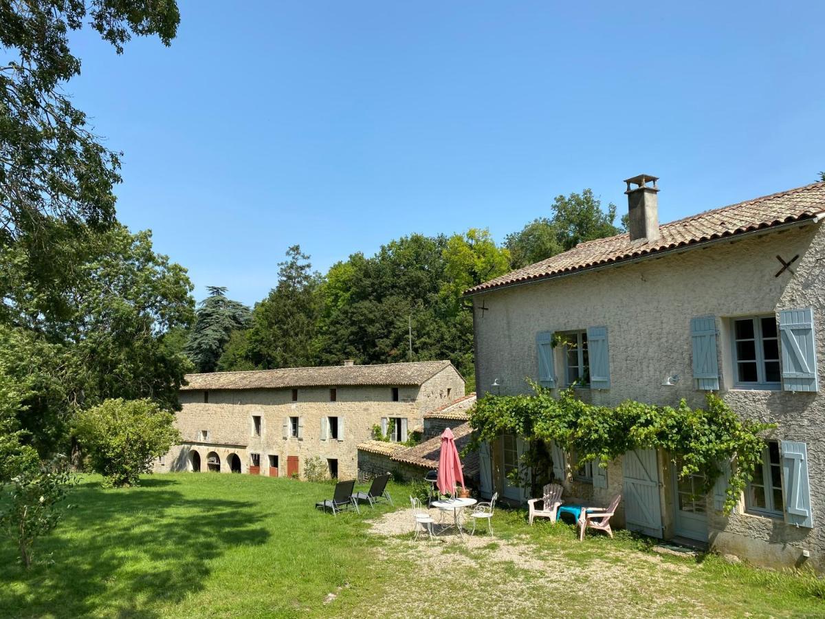 Chateau Des Loups - Les Pommiers Echire Exterior photo